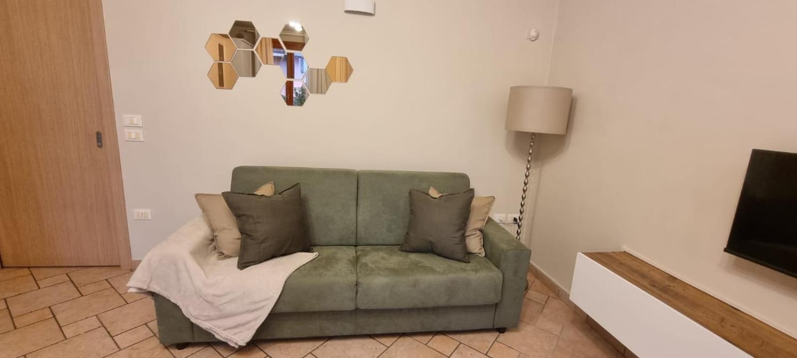 Hoya Apartment 西尔米奥奈 外观 照片
