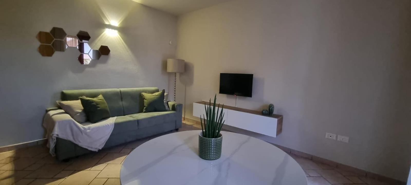 Hoya Apartment 西尔米奥奈 外观 照片