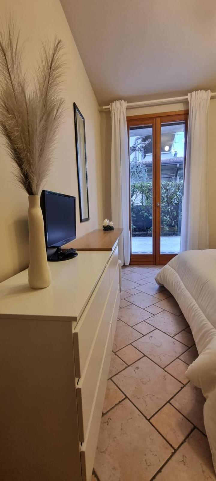 Hoya Apartment 西尔米奥奈 外观 照片