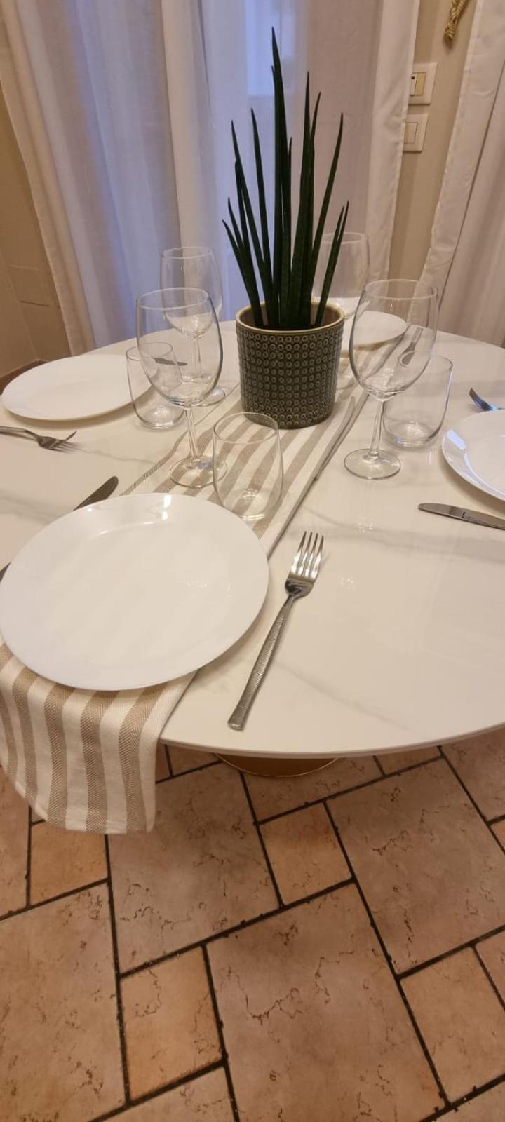 Hoya Apartment 西尔米奥奈 外观 照片
