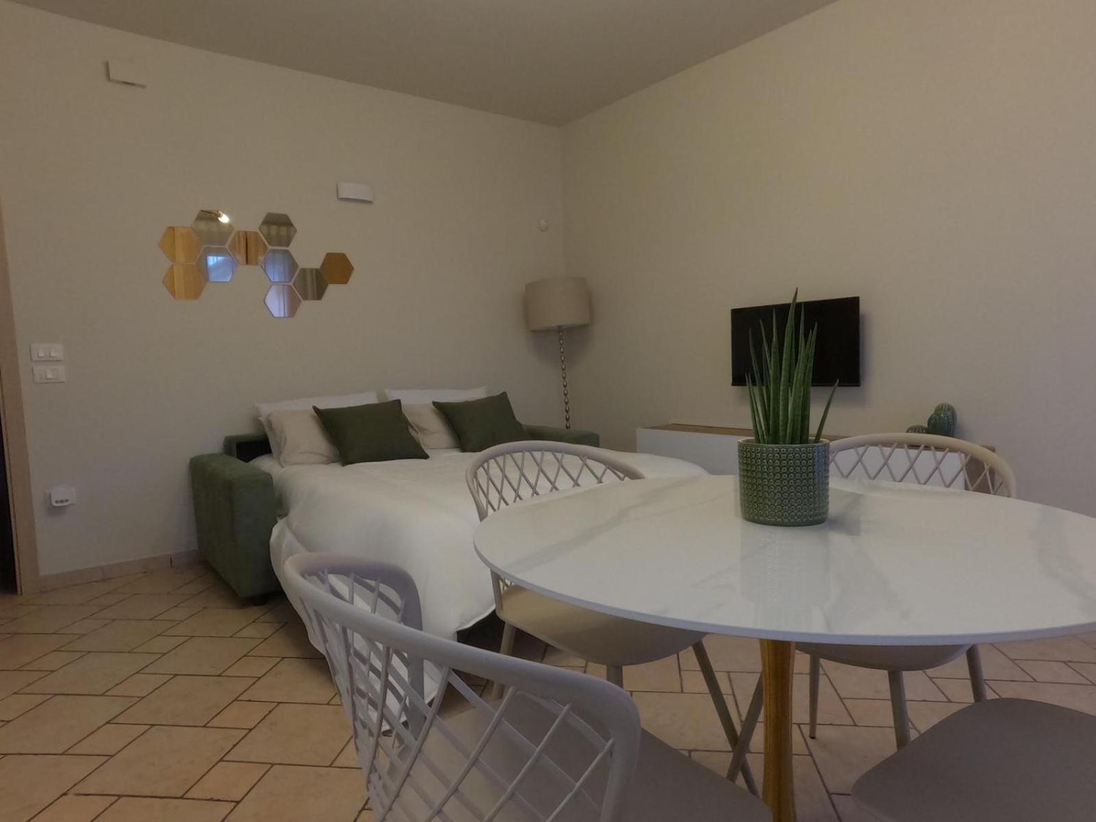 Hoya Apartment 西尔米奥奈 外观 照片