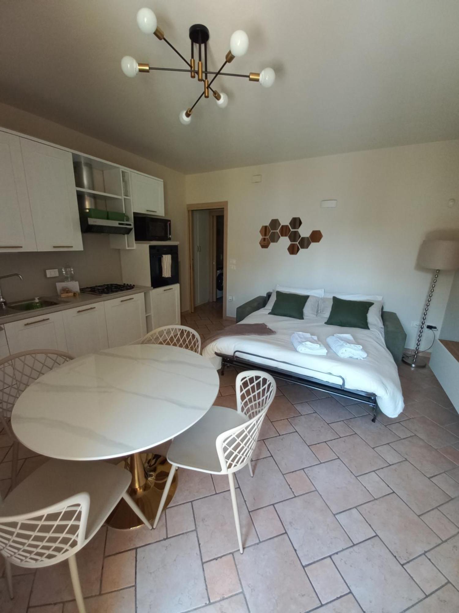 Hoya Apartment 西尔米奥奈 外观 照片